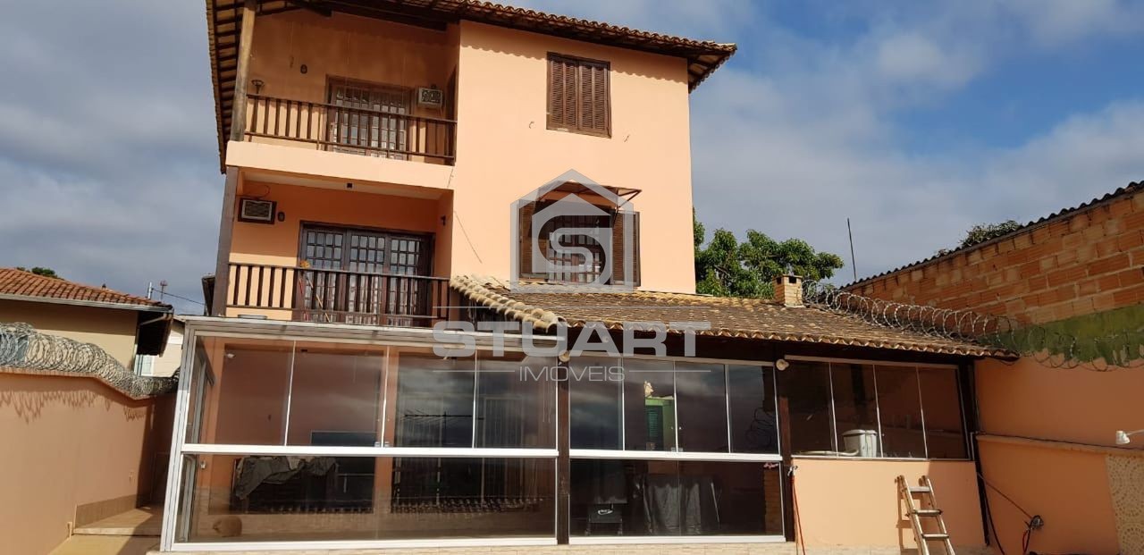 Casa 6 quartos, sendo 3 suítes e 3 vagas