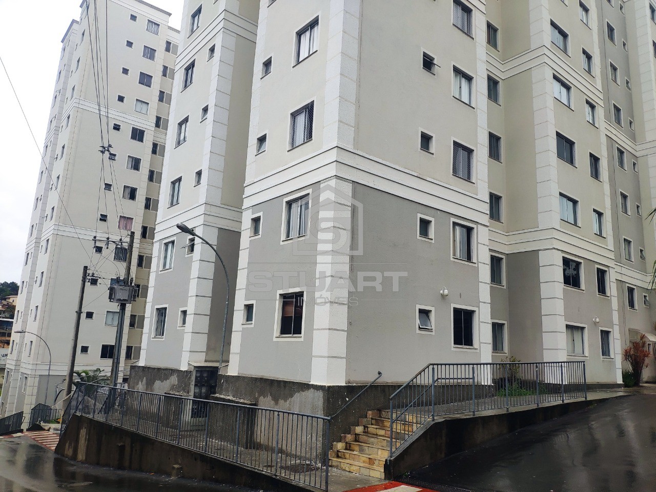Apartamento c/ 2 quartos e 2 vagas c/ elevador