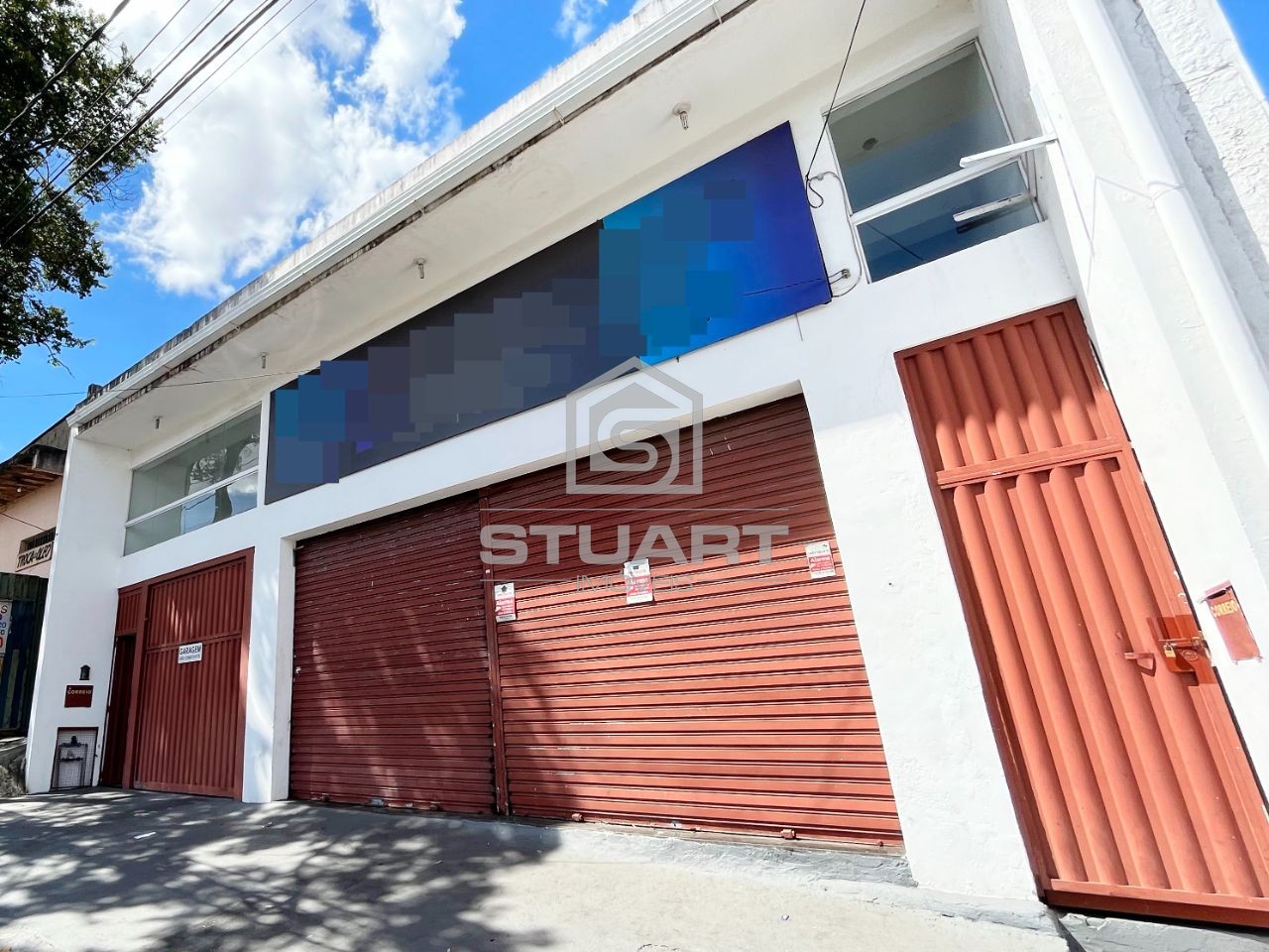 casa comercial com 4 quartos, suíte e 3 vagas!