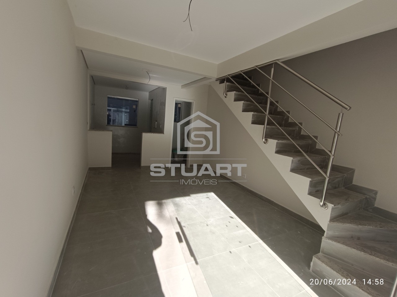 Casa com 2 quartos, suíte e 2 Vagas no Planalto