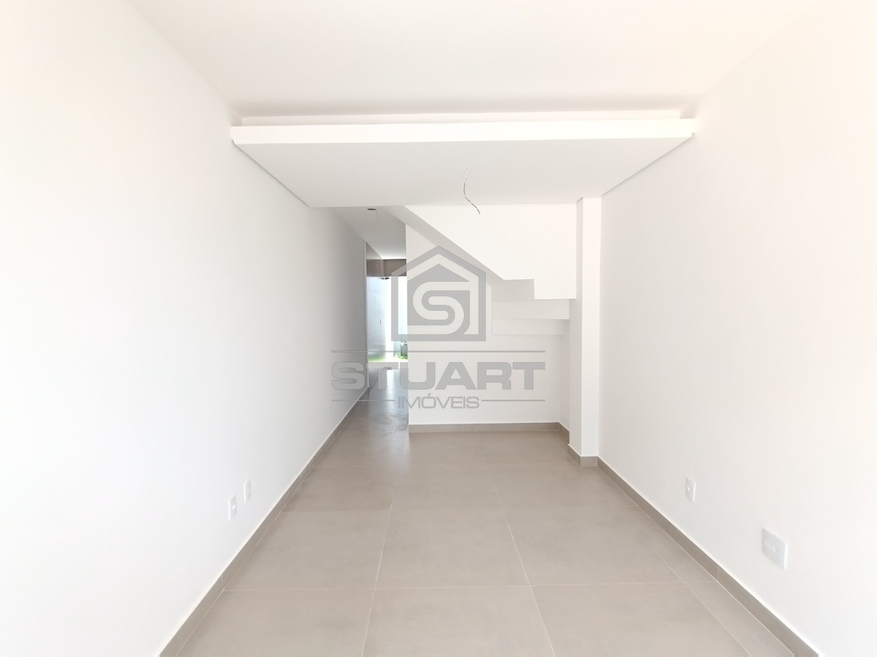 Casa com 2 suítes e 2 vagas no Santa Mônica!