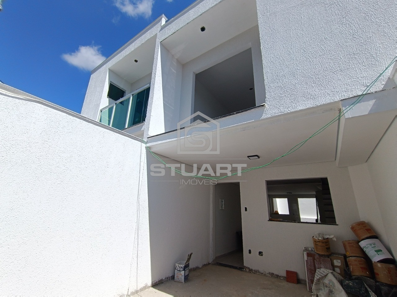 Casa com 2 suítes e 1 vaga!