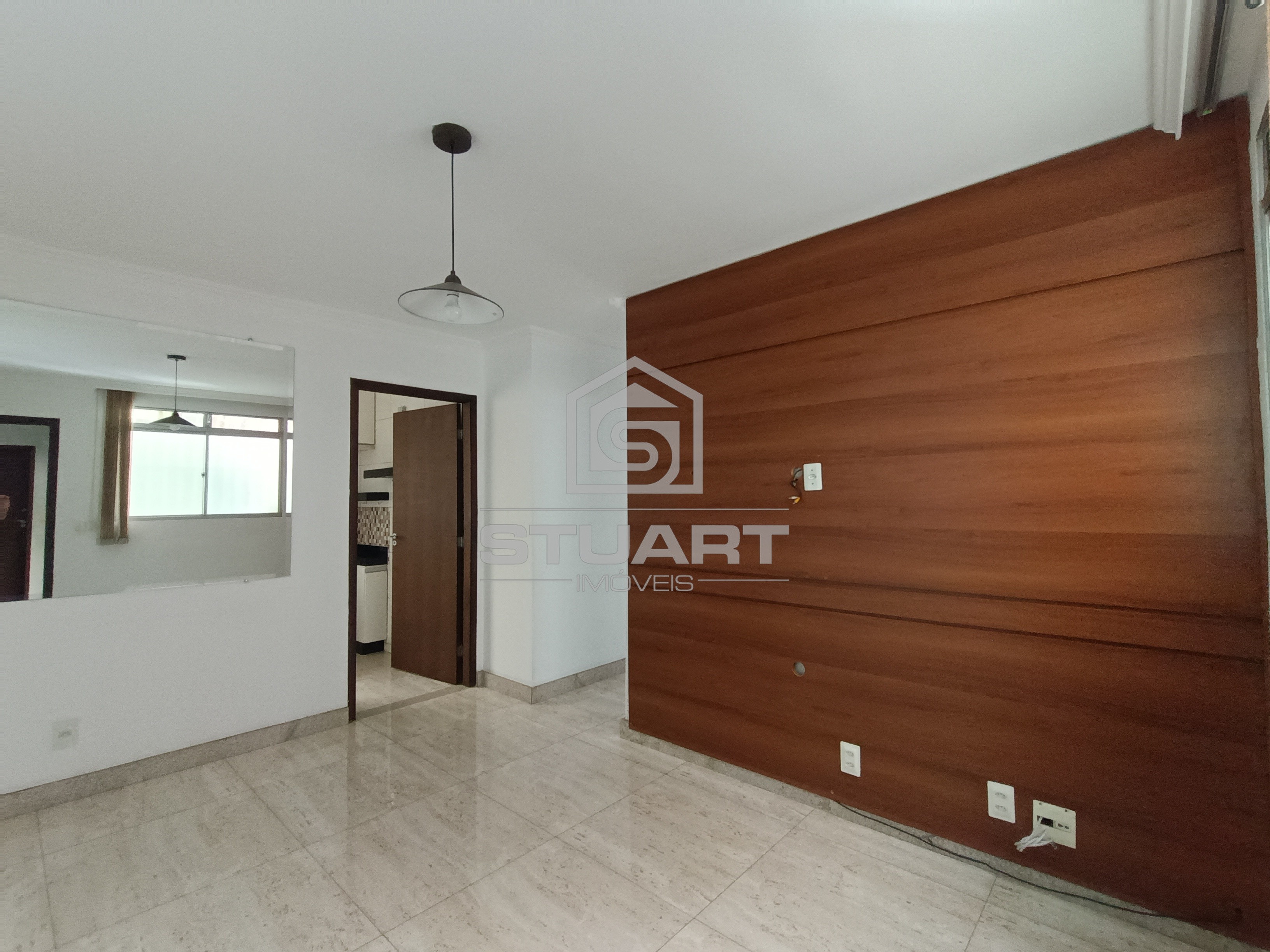 Apartamento de 3 Quartos com Planejados para Aluguel no Santa Mônica