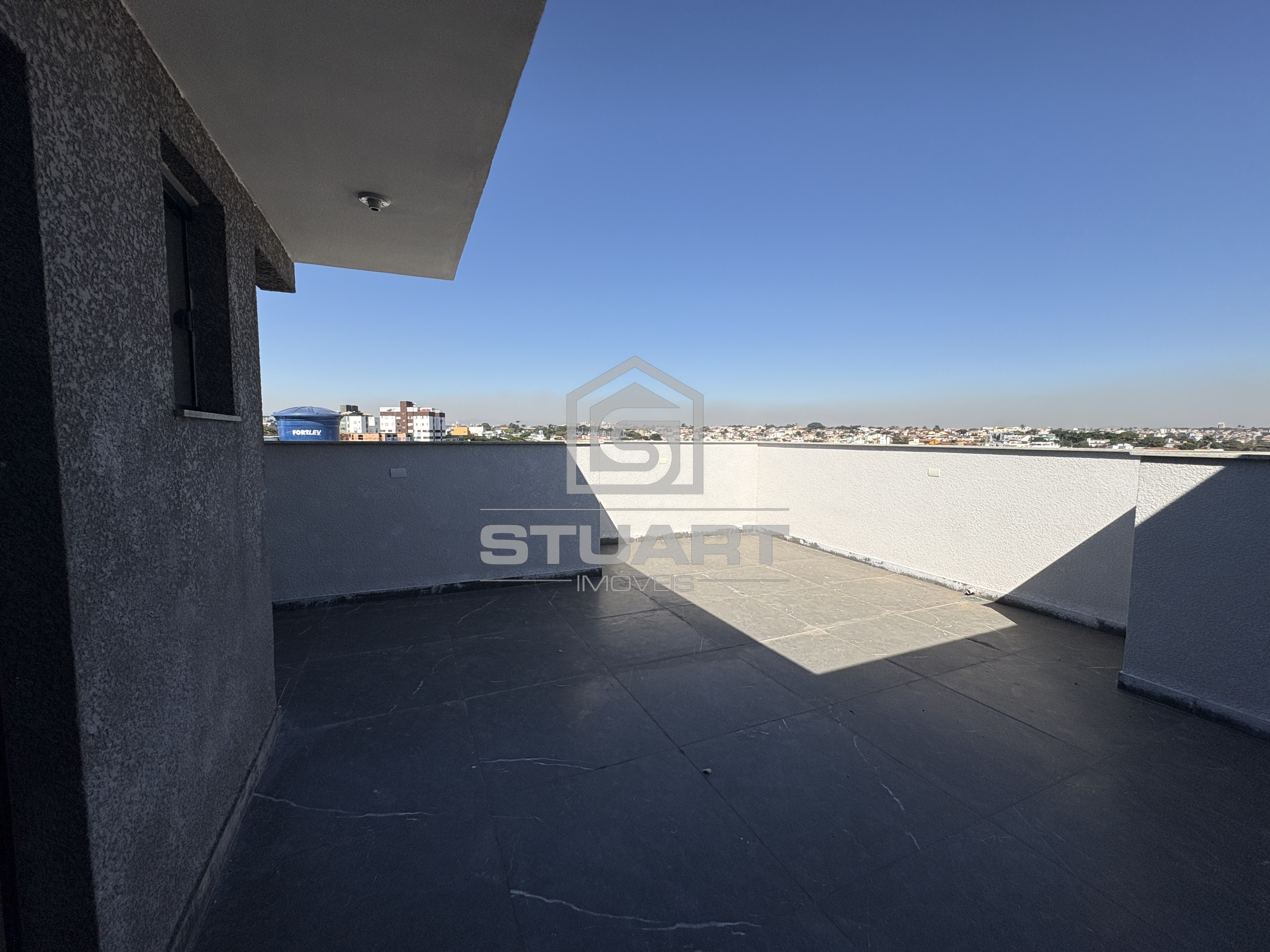 Cobertura no Santa Branca com suíte e 2 vagas!