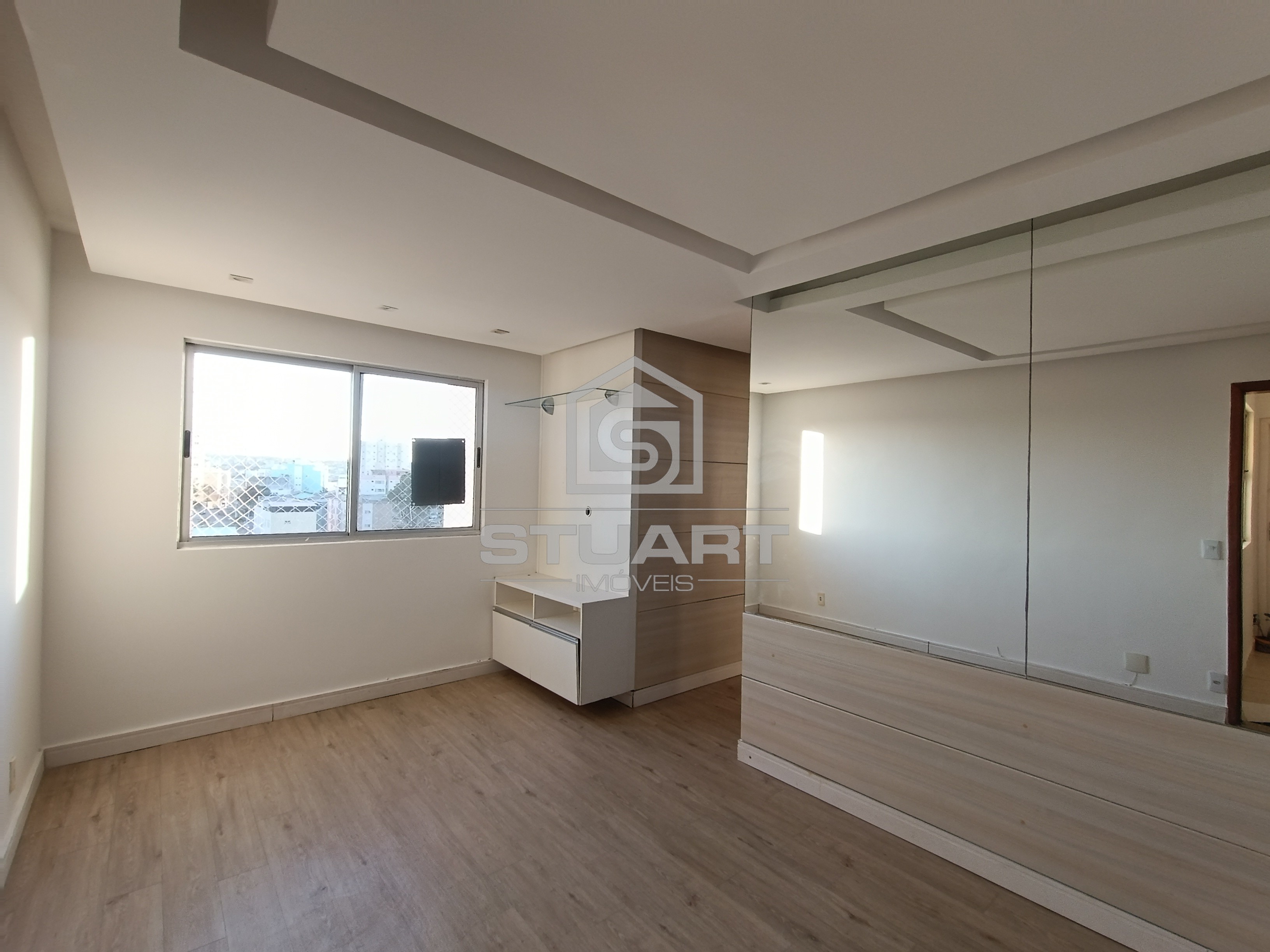 Apartamento de 3 Quartos para Aluguel no Bairro Santa Mônica