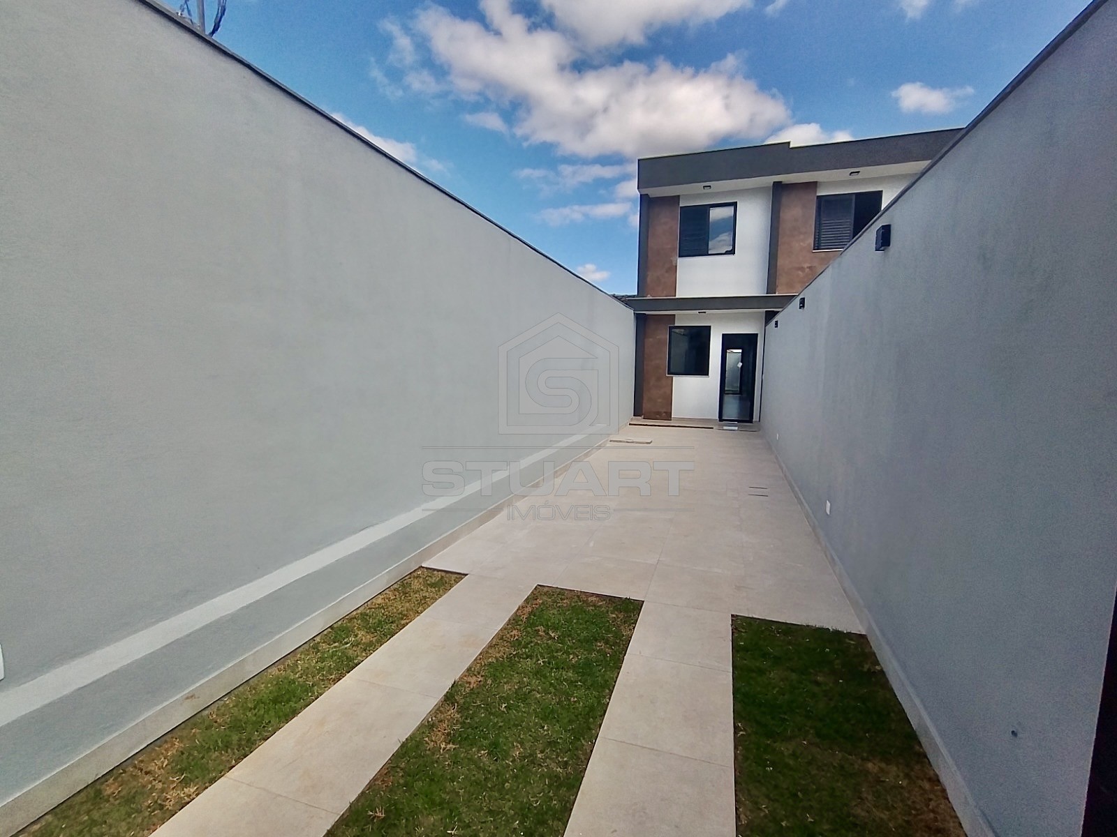 Casa no Copacabana com 2 suítes e 3 vagas!