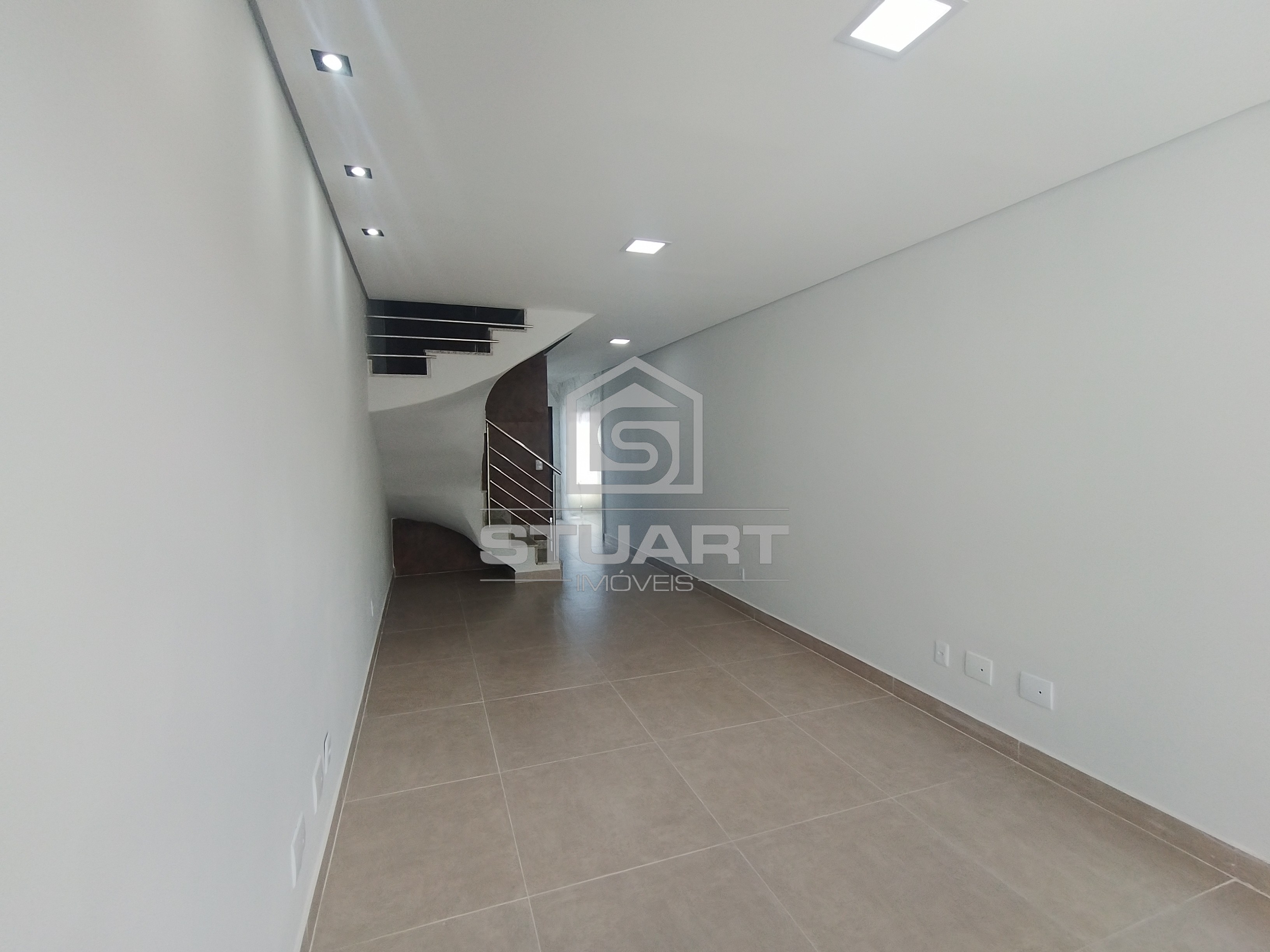Casa com 2 suítes e 3 vagas no Copacabana!