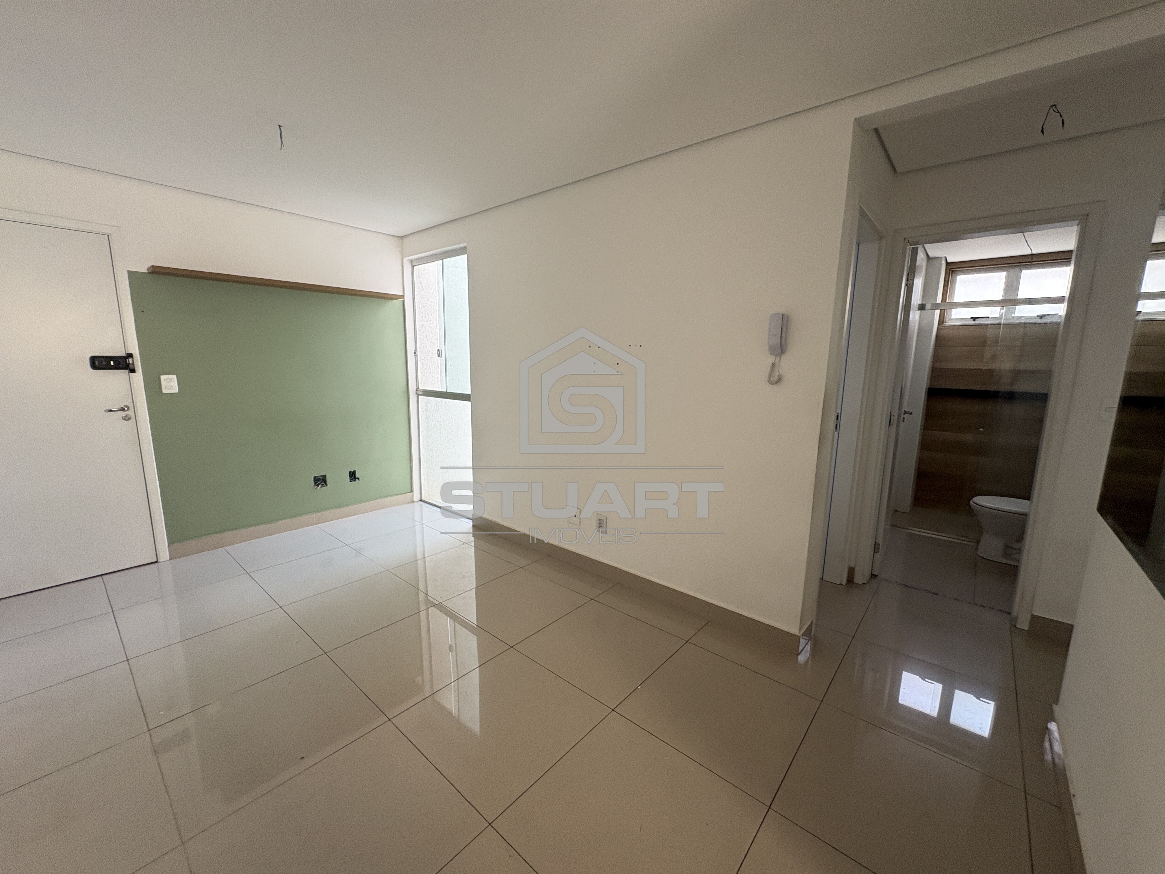 Apartamento com 2 quartos com elevador no Santa Amélia!