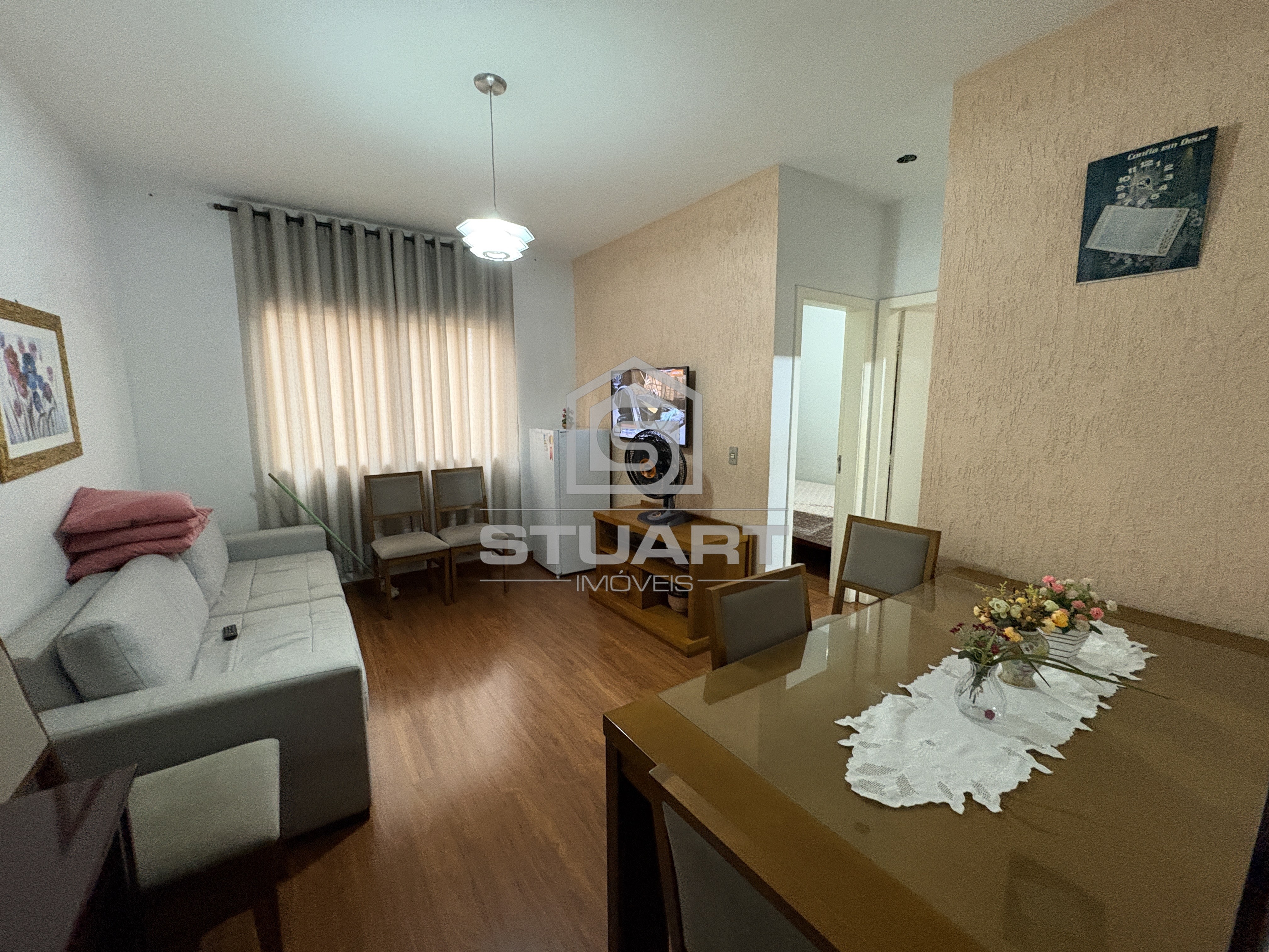 Apartamento com 2 quartos e 1 vaga no Planalto!